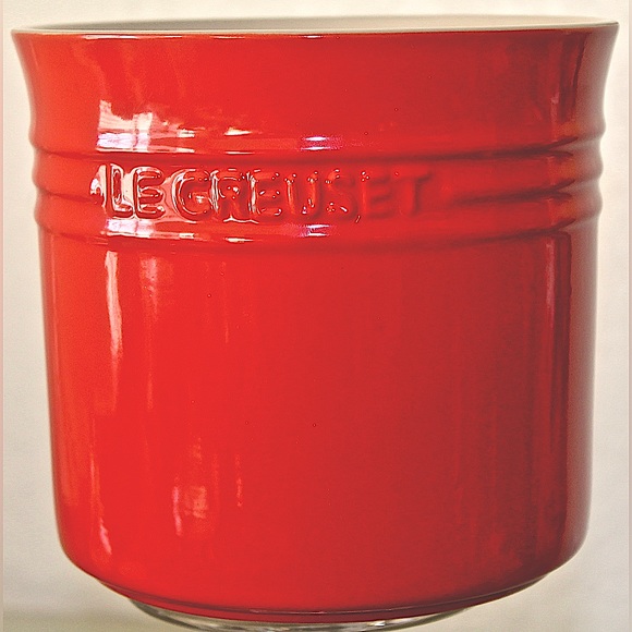 LE CREUSET RED 2.3L/2.75QT UTENSIL CROCK 6 INCH NEW - Picture 1 of 4